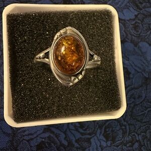 Elegant Vintage Silver and Amber Ring